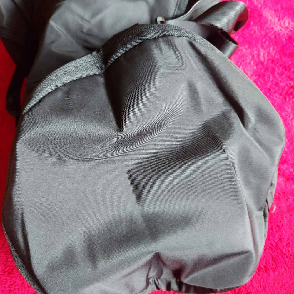 PINK Everyday Duffle NWT